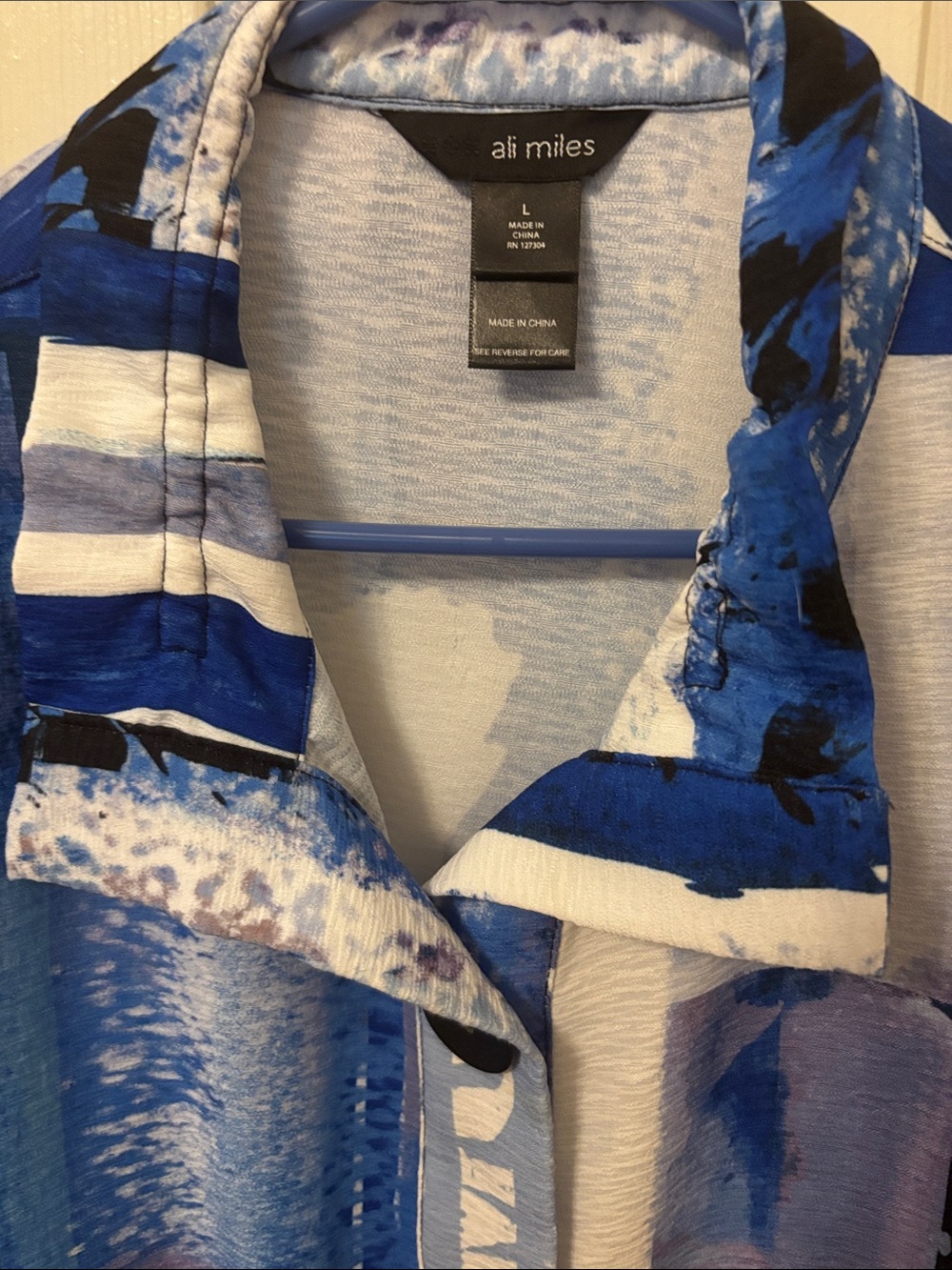 Blue and White tAbstract Button-Front Jacket - Picture 2 of 6